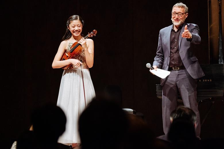 13-year-old Hannah Tam wins Montreal's 'Mini Violini' copy; Tam Photography